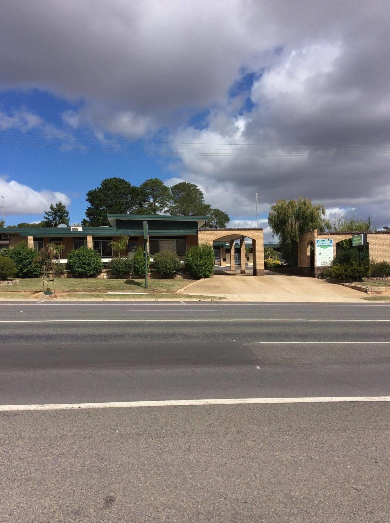 Hi Way Eight Motor Inn Stawell Esterno foto